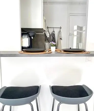 Le Cosy Studio Proche Paris Avec Parking & Terrasse * Courcouronnes
