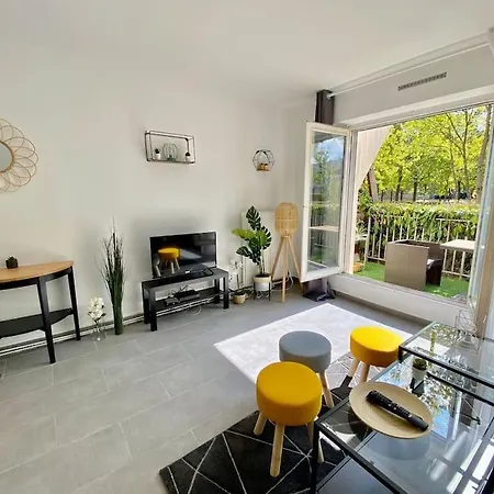 Le Cosy Studio Proche Paris Avec Parking & Terrasse *